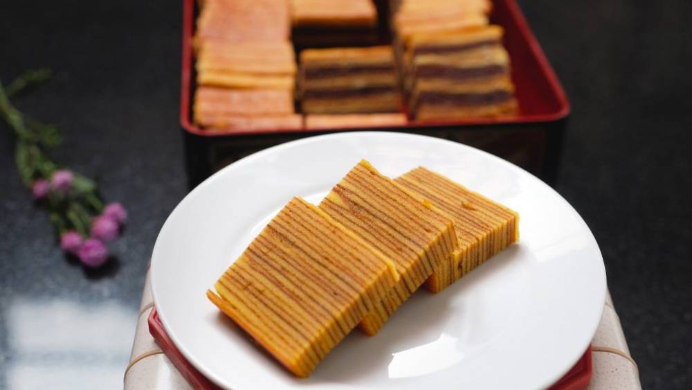 Kue Lapis Legit - Makanan Khas Imlek