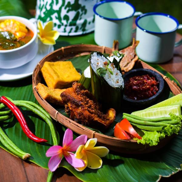 Nasi Timbel - Makanan Khas Sunda