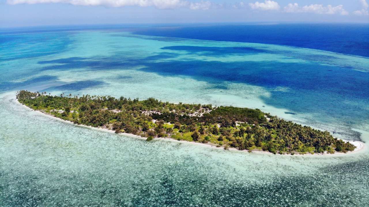 11 Destinasi Pulau Terindah Di Indonesia