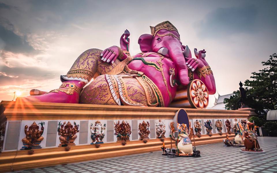 ไหว้พระขอพร