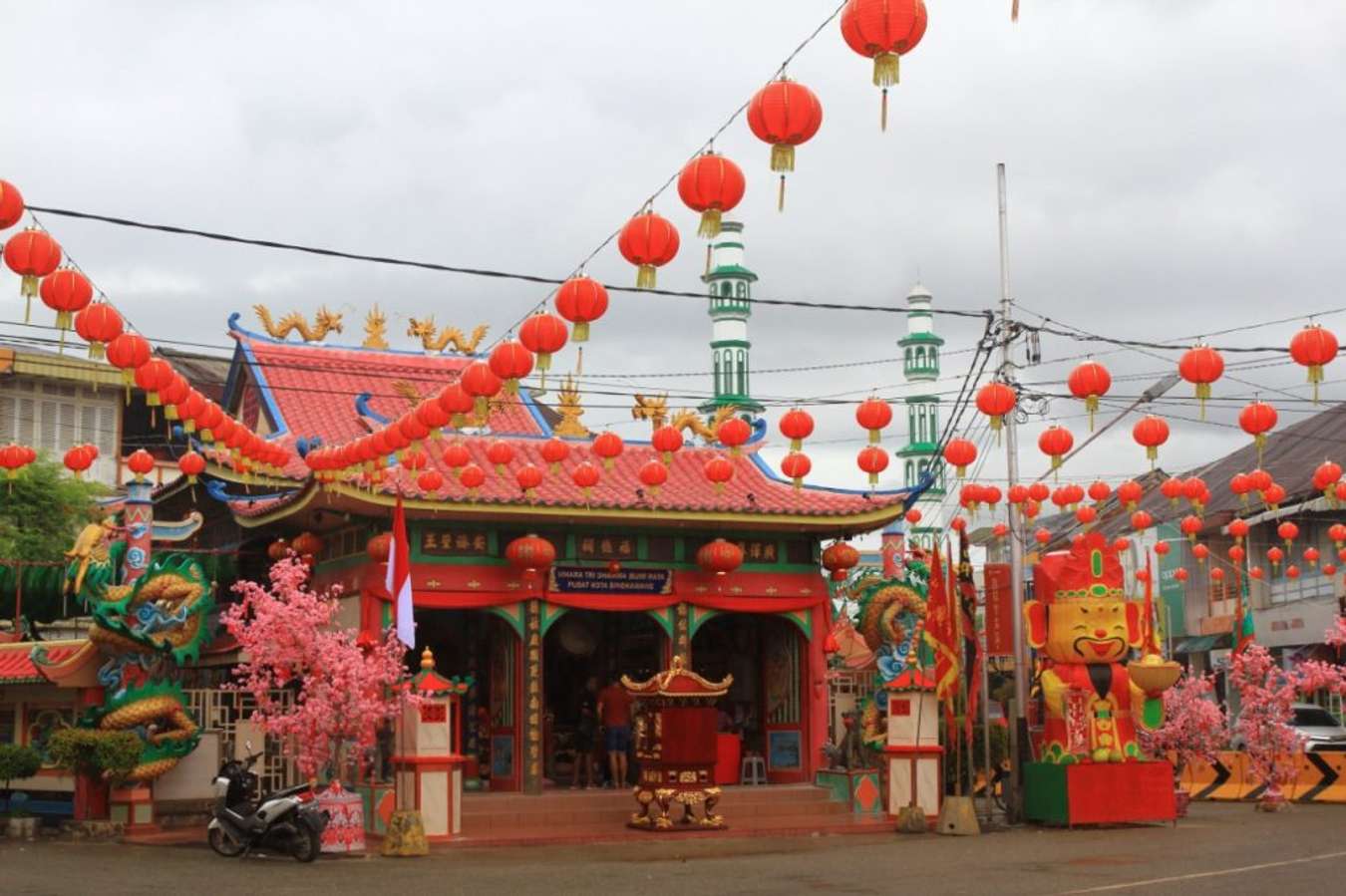 Vihara Tri Dharma Bumi Raya di Singkawang