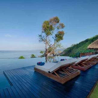 Lelewatu Resort Sumba - Vila Romantis di Indonesia