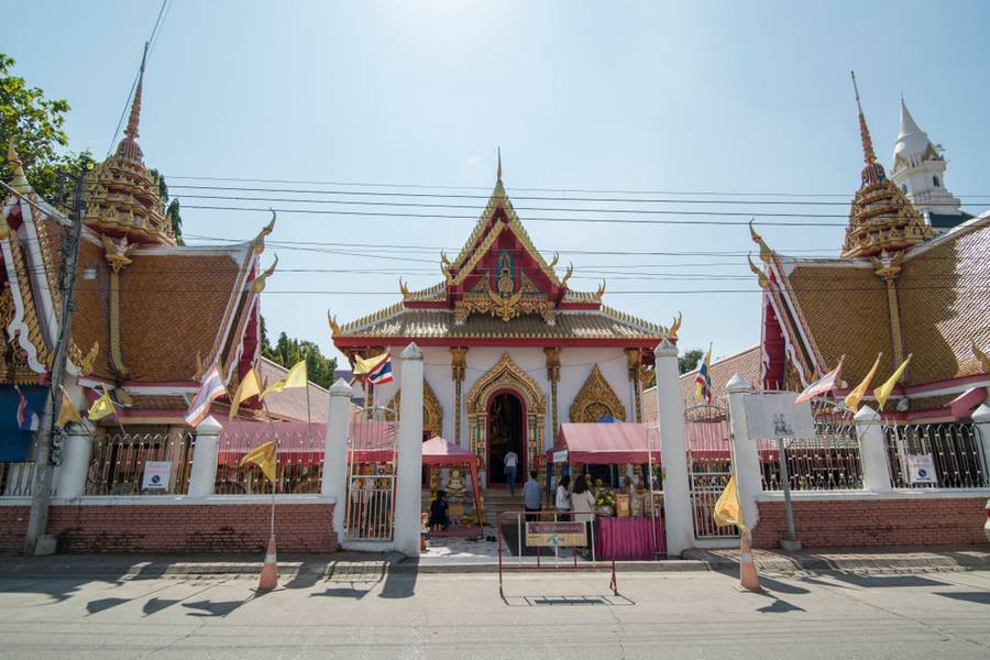 ขับรถเที่ยวพิษณุโลก