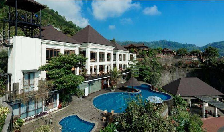 Jambuluwuk Convention Hall & Resort Batu - Hotel dengan pemandangan alam di Malang