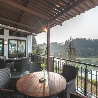 Lido Lake Resort by MNC Hotel - Hotel dengan pemandangan alam di Bogor