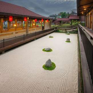 The Onsen Hot Spring Resort Batu - Hotel dengan pemandangan alam di Malang