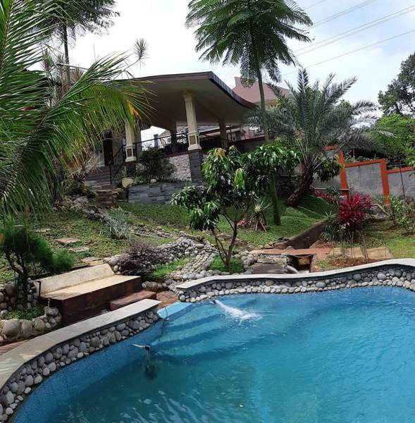 Villa Kebun Akung - Vila dengan private pool di Bogor