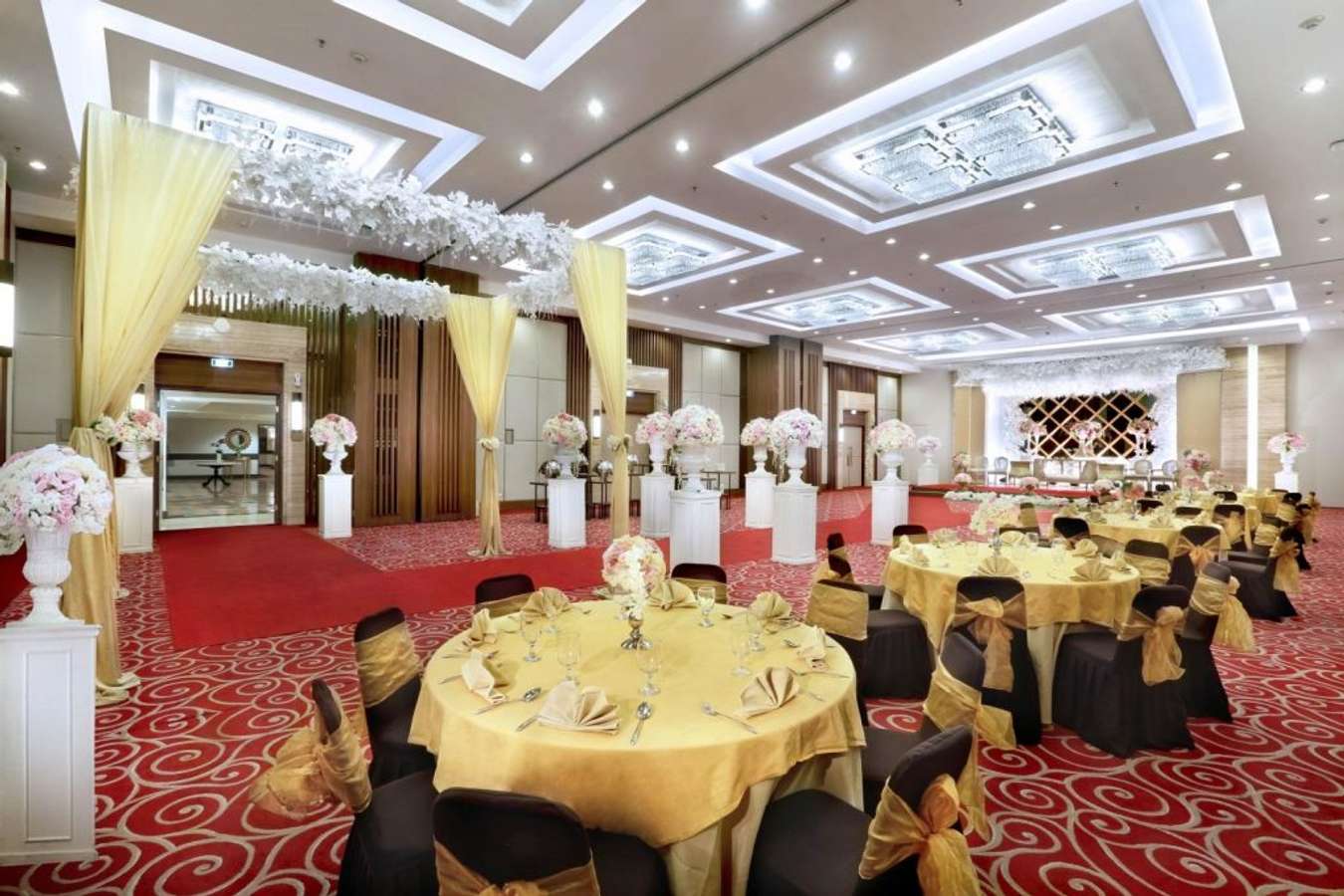 Fasilitas Ballroom di Aston Tropicana - Hotel dengan ballroom di Bandung