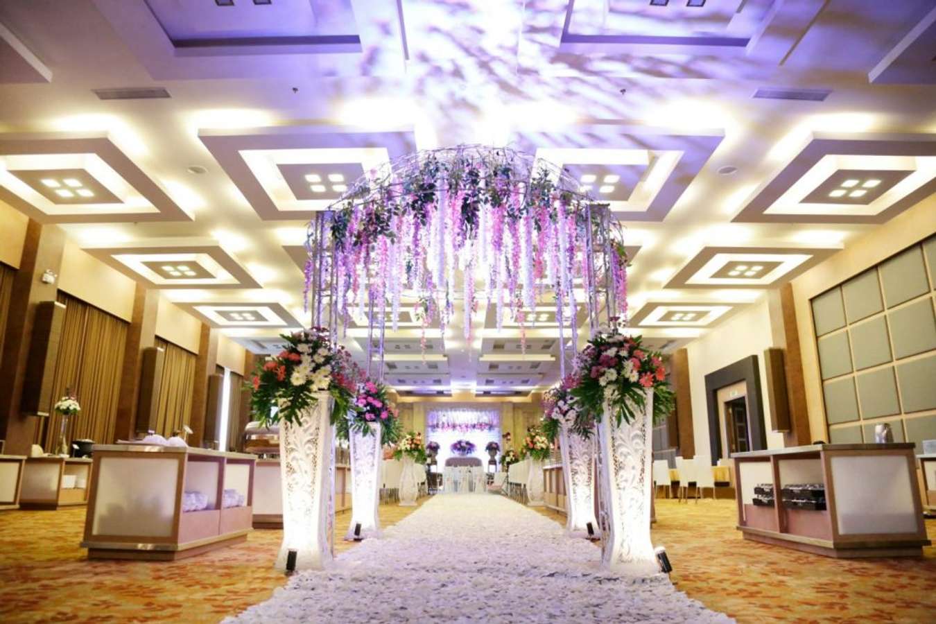 15 Hotel dengan Fasilitas Ballroom di Yogyakarta