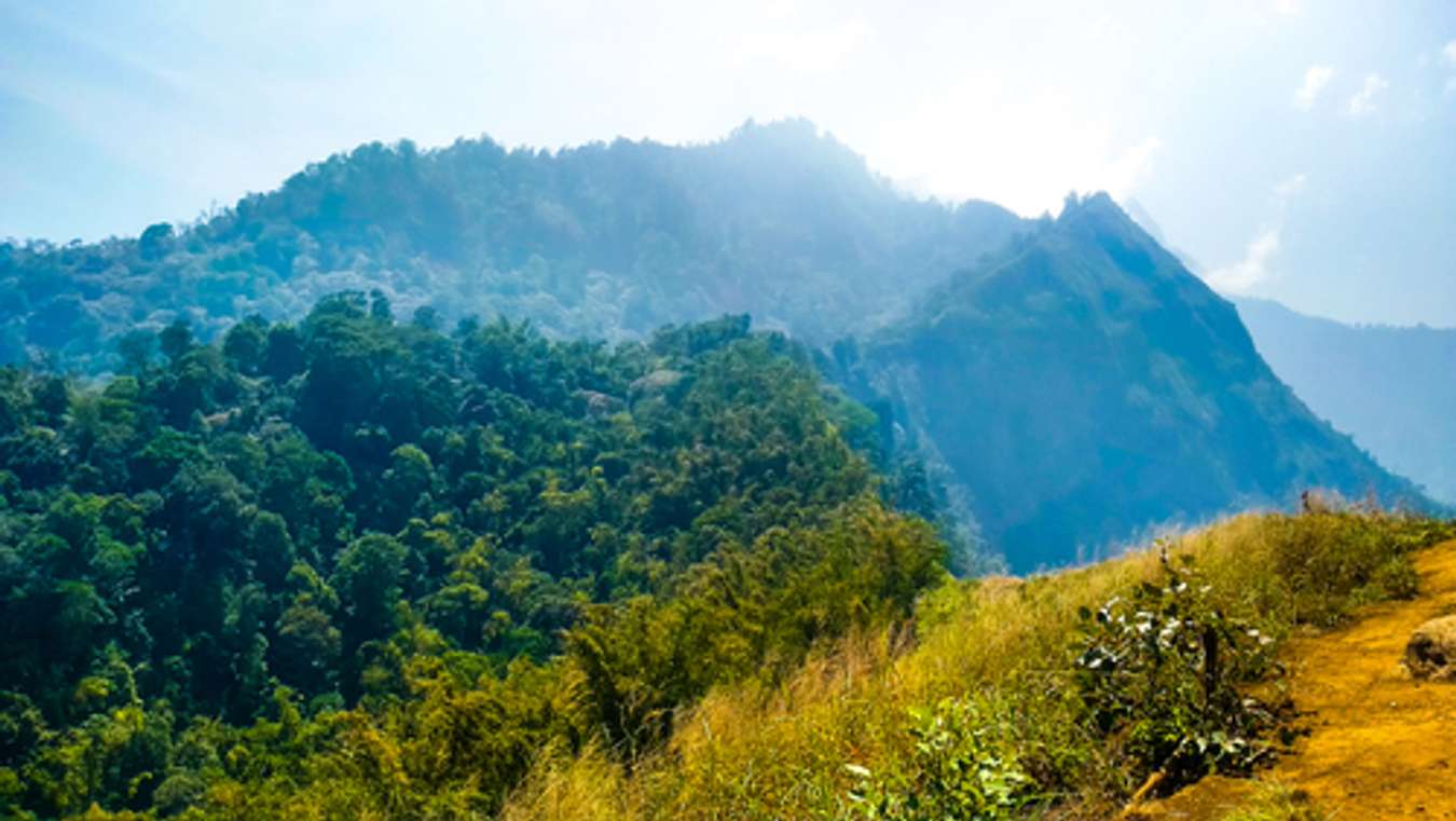 Destinasi Wisata di Trawas - Bukit Watu Jengger