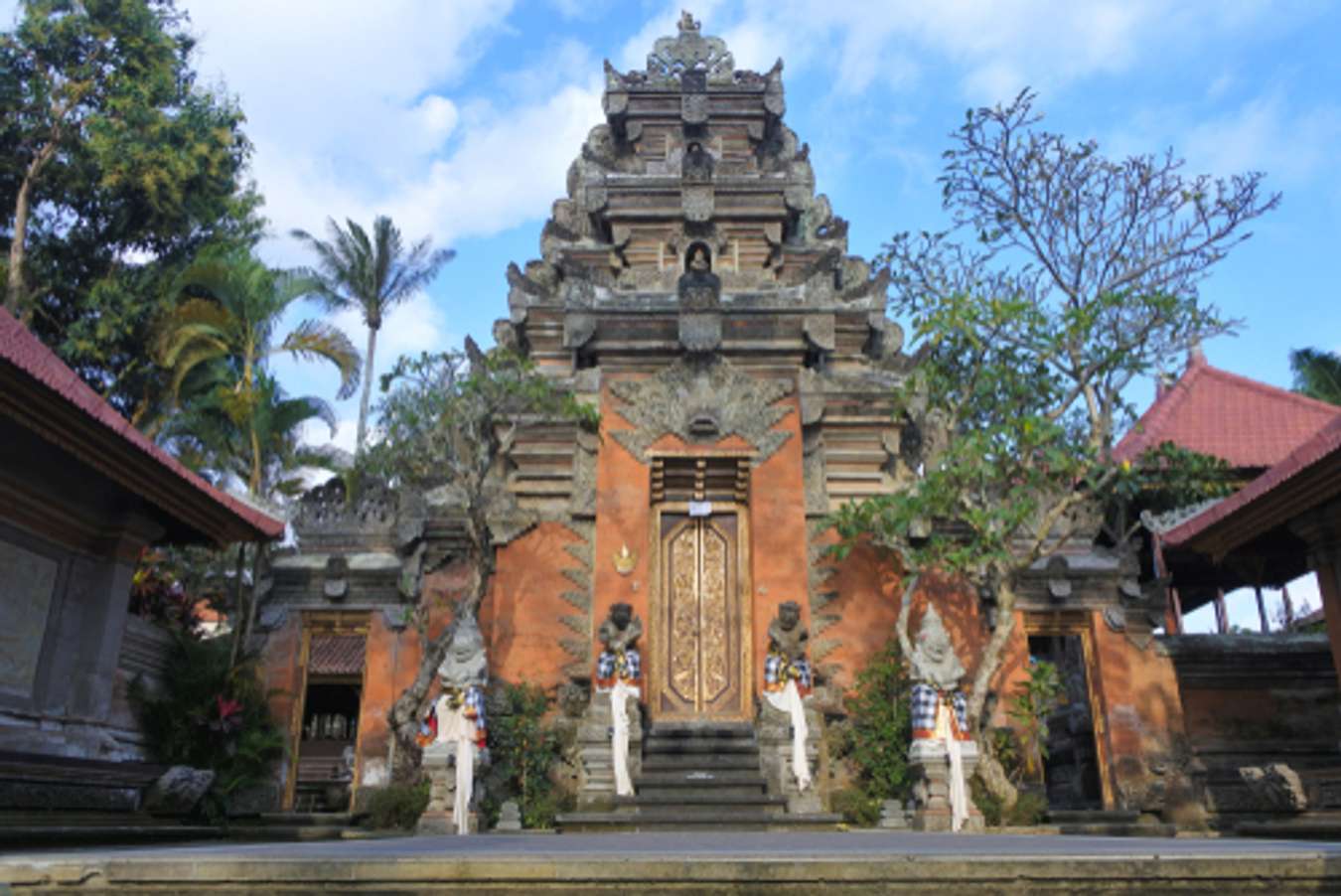 Destinasi Wisata di Ubud - Puri Saren Agung