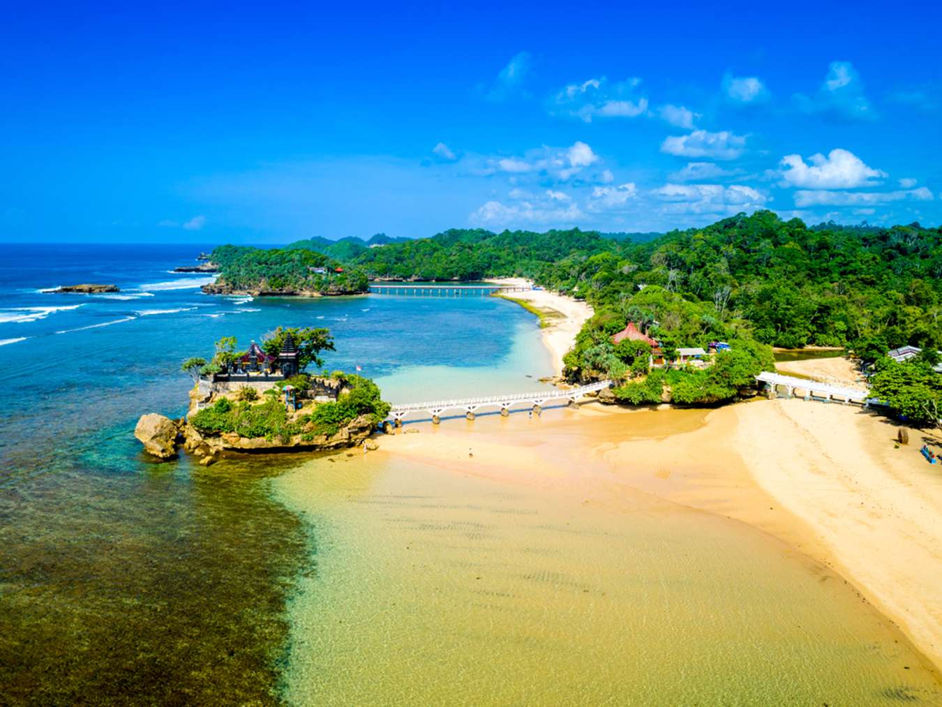 Pantai Balekambang, Jawa Timur