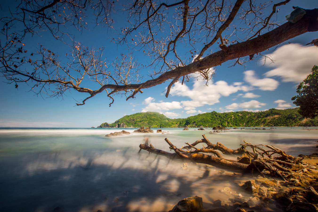 Destinasi Wisata Pantai Gunungkidul - Pantai Wediombo