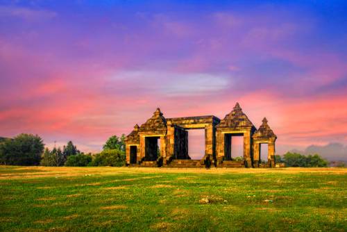 Destinasi Wisata di Sleman - Candi Ratu Boko