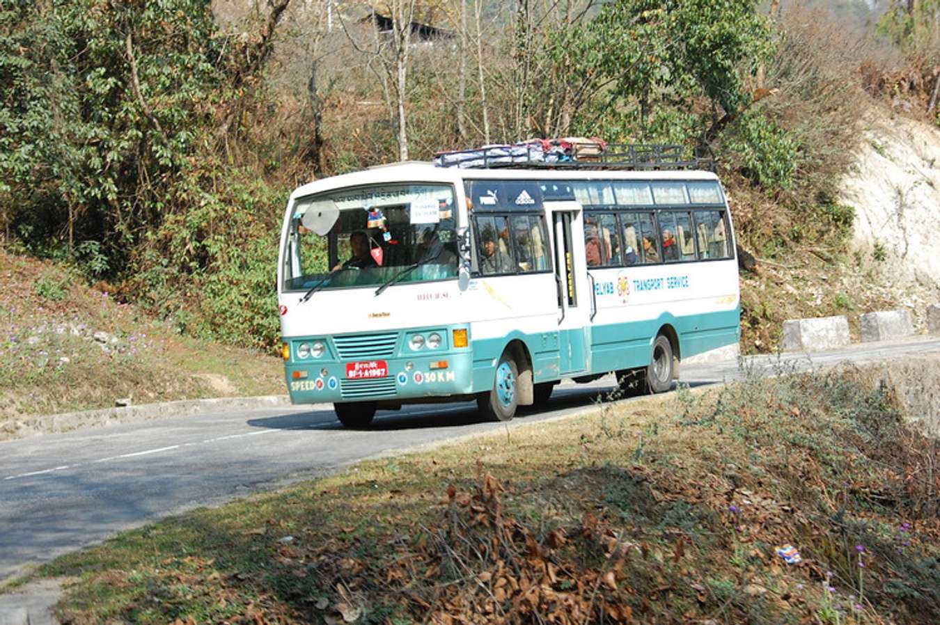 Xe buýt bên trên Bhutan