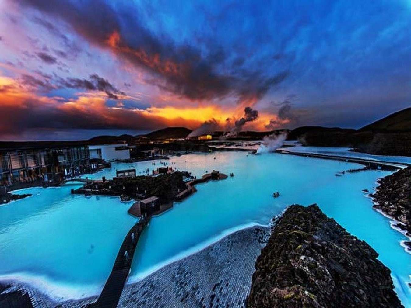 Suối nước nóng Blue Lagoon