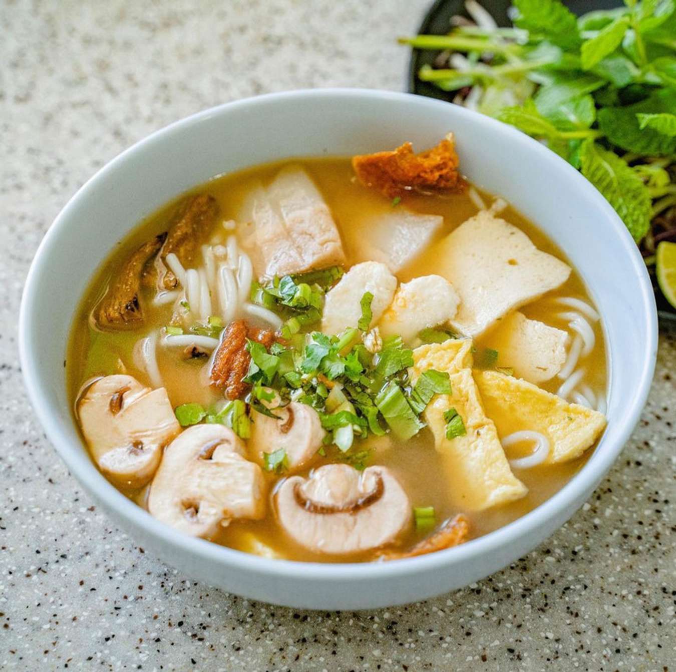 Bún nước lèo ở Trà Vinh