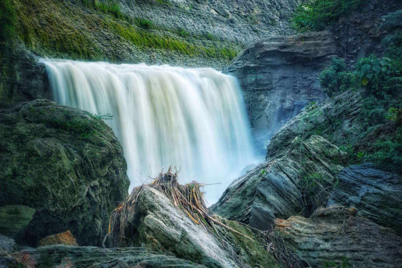 Destinasi Wisata Bojonegoro - Air Terjun Kedung Maor