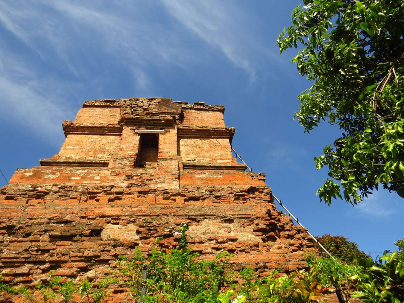 Destinasi Wisata Nganjuk - Candi Ngetos