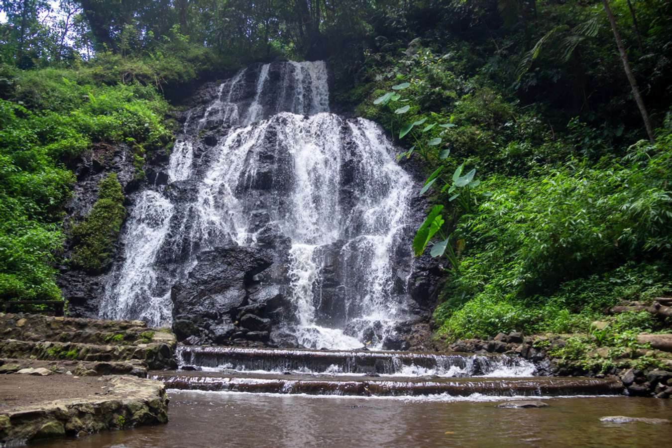 Destinasi Wisata Pacet - Air Terjun Watu Lumpang