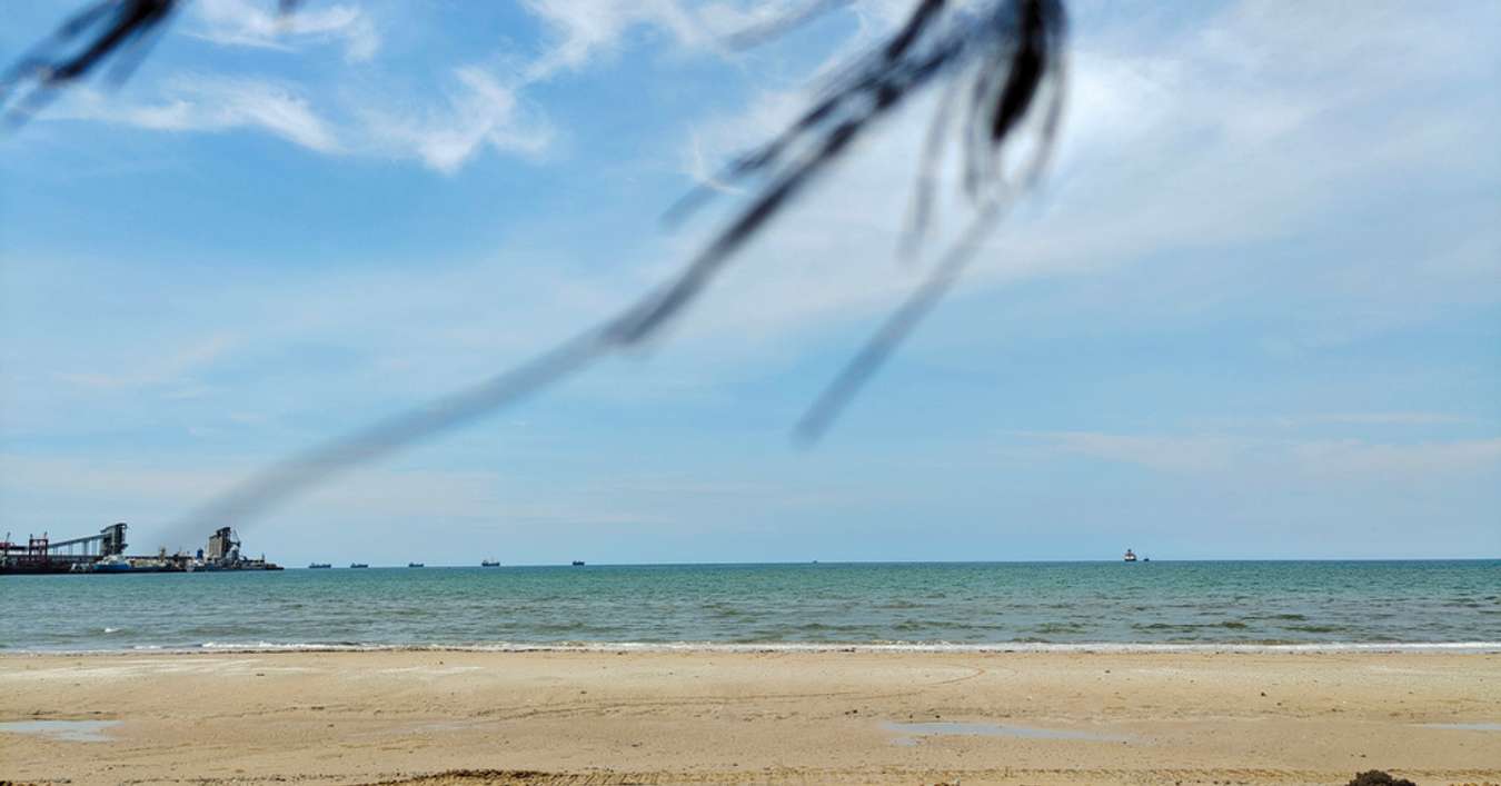 Wisata Pantai Tuban - Pantai Semilir