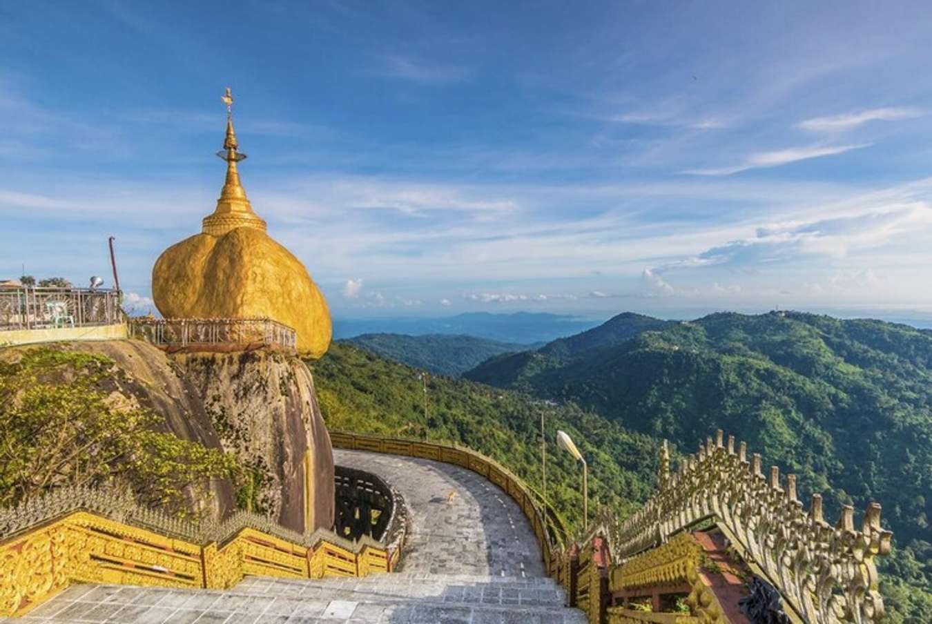 Chùa Kyaikhtiyo ở Myanmar