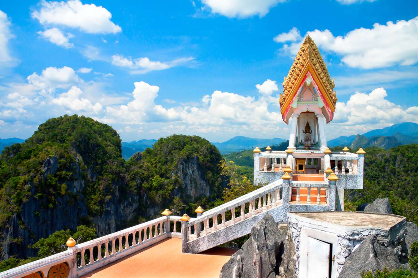 วัดถ้ำเสือ (Tiger Cave Temple)