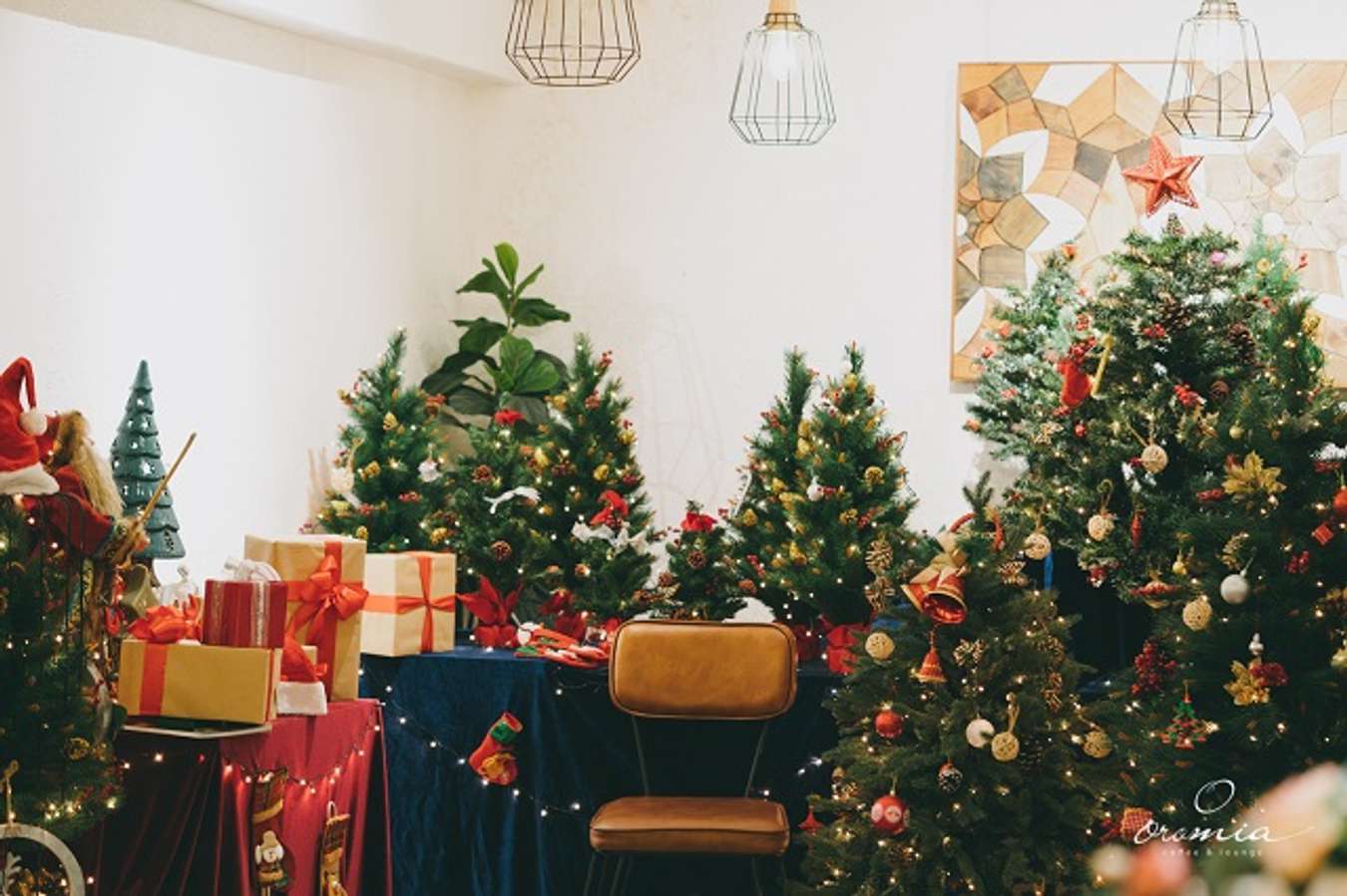 quán cafe trang trí noel đẹp ở Sài Gòn