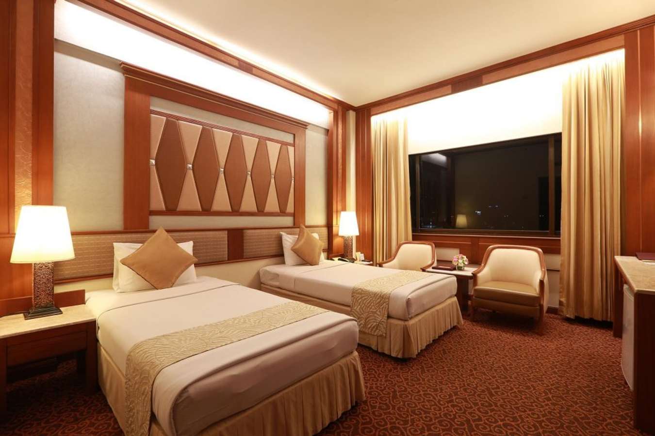 Asia Hotel Bangkok is a beautiful and affordable hotel in a business district, perfect for business travelers and families. 