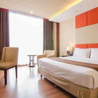 Hotel Malang dekat Tempat Wisata - Regent's Park Hotel