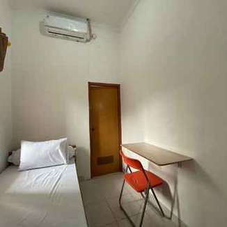 Hotel Murah di Tangerang - OYO 90846 Guesthouse Bintaro Asri Syariah