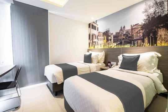 The Life Styles Hotel Surabaya