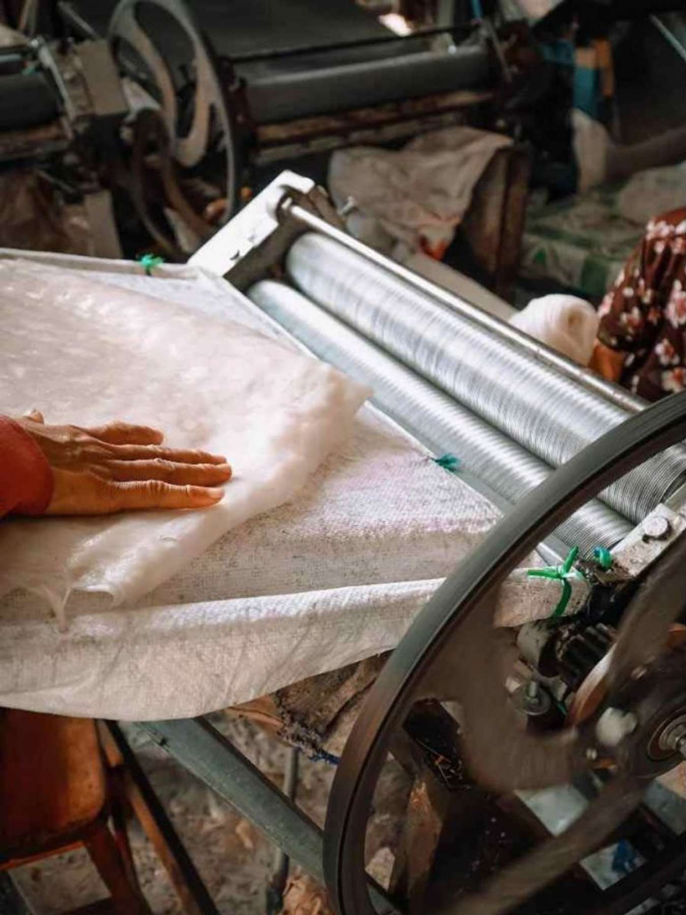 Làm bột tại làng bột Sa Đéc