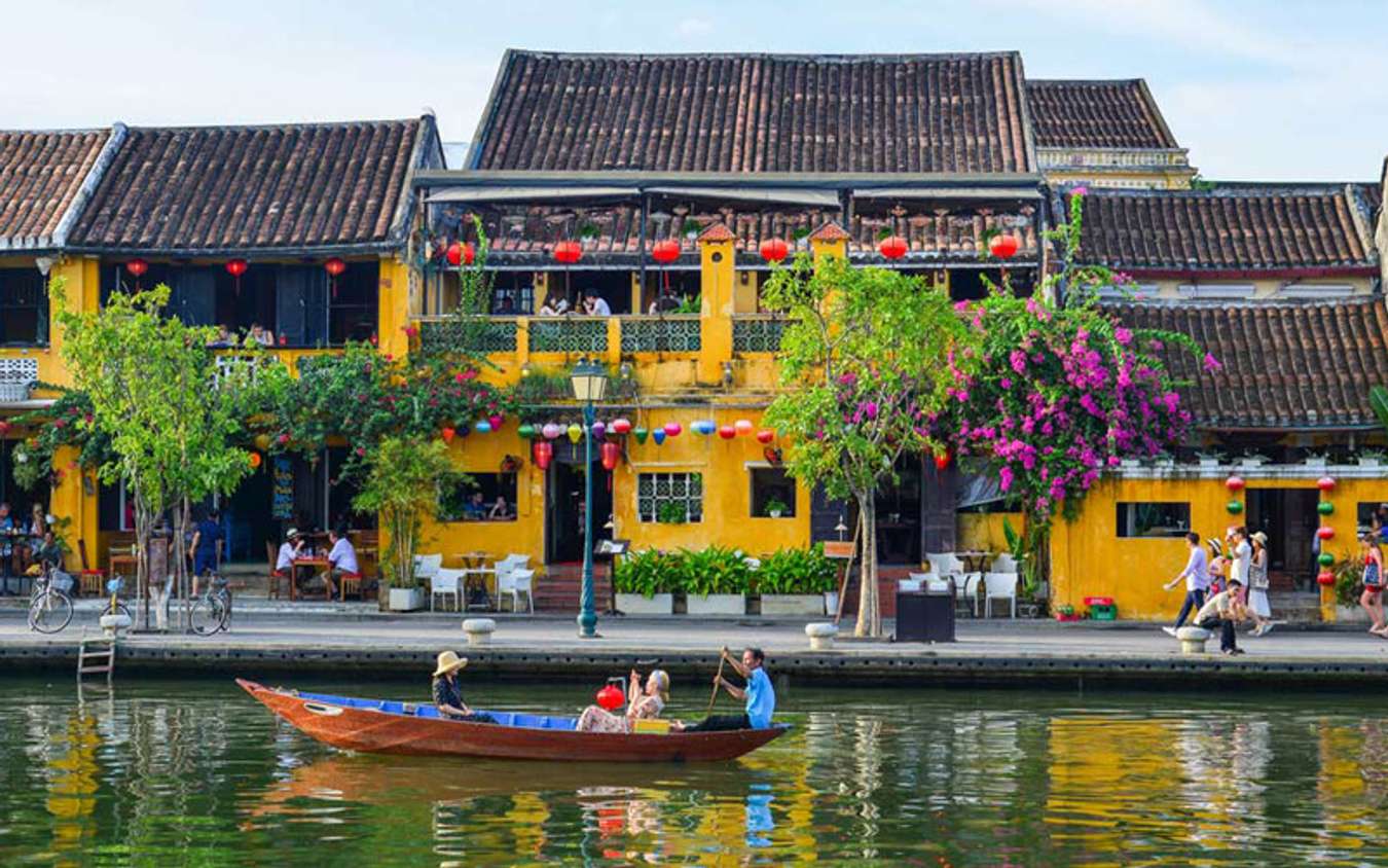 Hội An là điểm đến du lịch nổi tiếng của Việt Nam với kiến trúc cổ kính, những góc phố đẹp lung linh. Hãy cùng khám phá nét đẹp của chốn cổng phố tráng lệ này thông qua bức ảnh đẹp nhất.