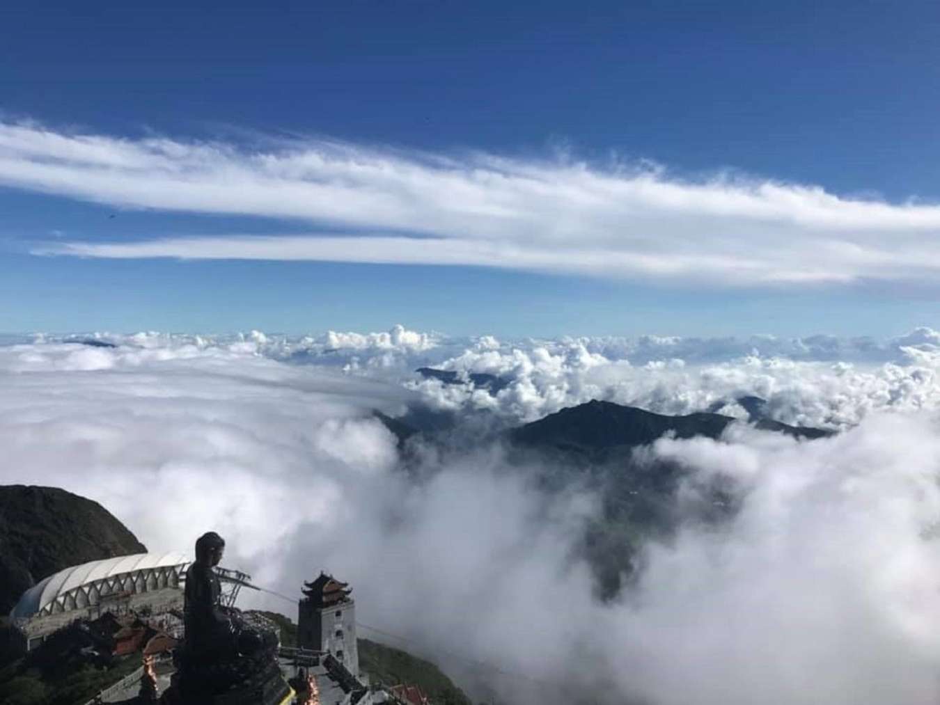 Cloud hunting at Fansipan peak