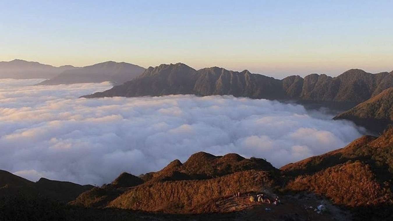 Hunting on the top of Ta Chi Nhu