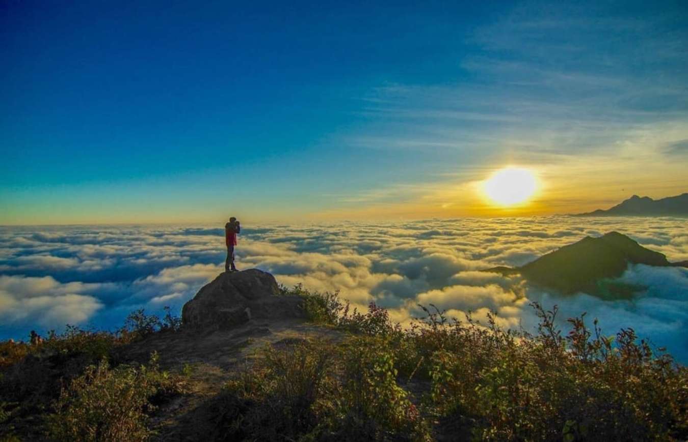 Hunting clouds at Bach Moc Luong Tu