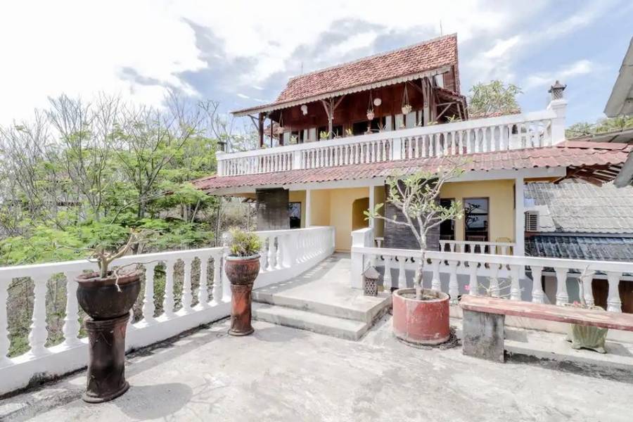 Resort di Parangtritis - Adinda Beach Hotel and Villa