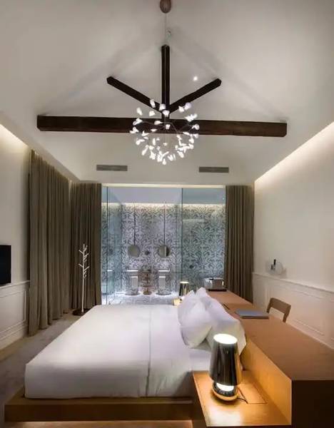 Macalister Mansion