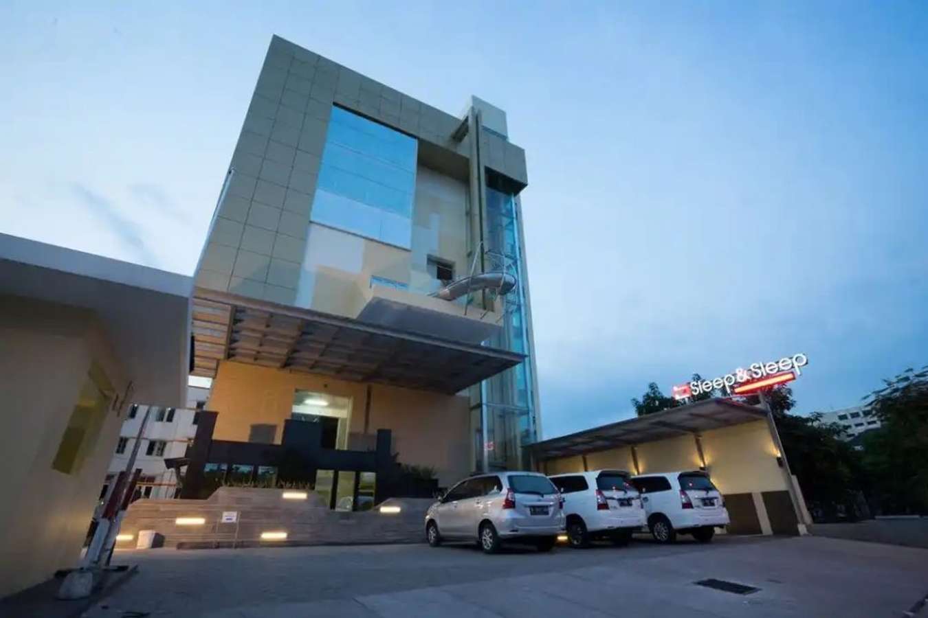 Hotel murah di Semarang di bawah 100 ribu - Sleep & Sleep Capsule Kota Lama