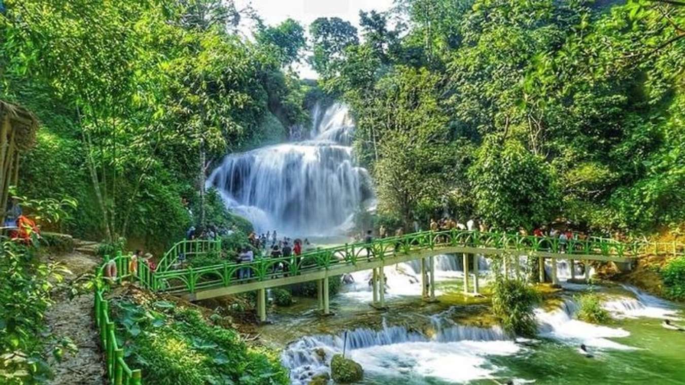 Top 8 địa điểm du lịch Hoà Bình khiến bạn yêu ngay từ cái nhìn đầu tiên Top 8 địa điểm du lịch Hoà Bình khiến bạn yêu ngay từ cái nhìn đầu tiên