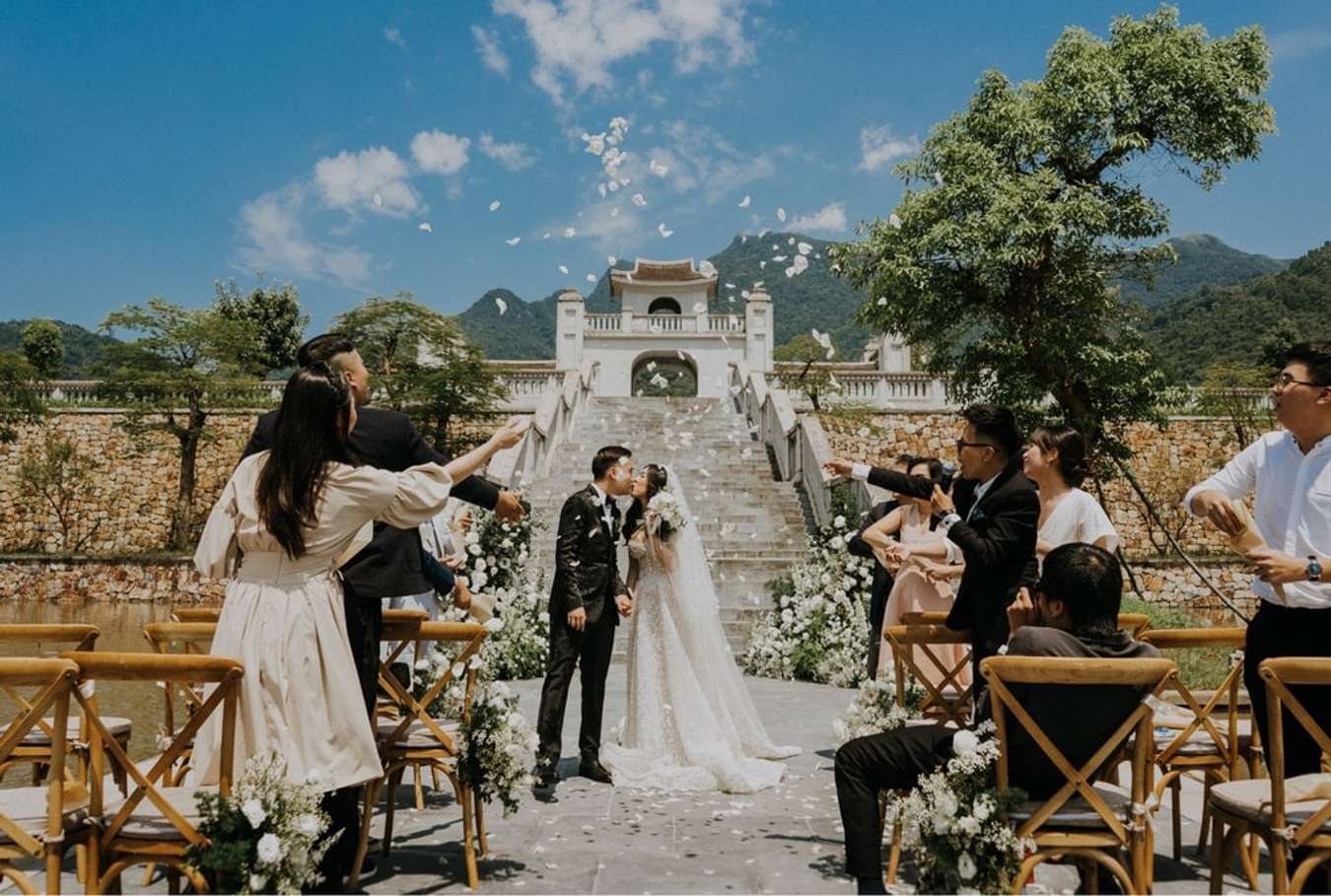 Tổ chức lễ cưới tại Làng Nương Yên Tử