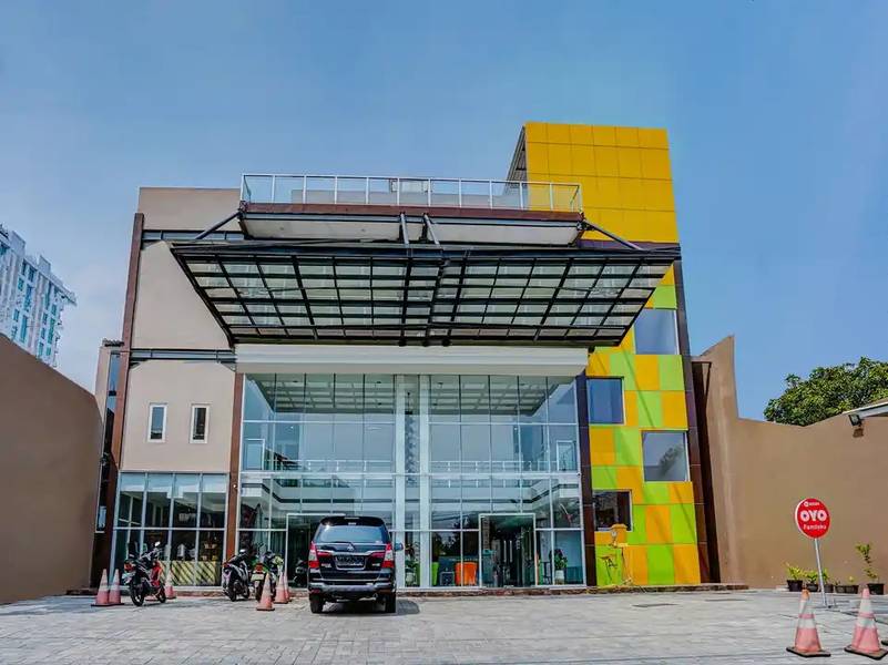 Hotel Syariah di Surabaya - OYO 90584 Rumah Familiku Syariah