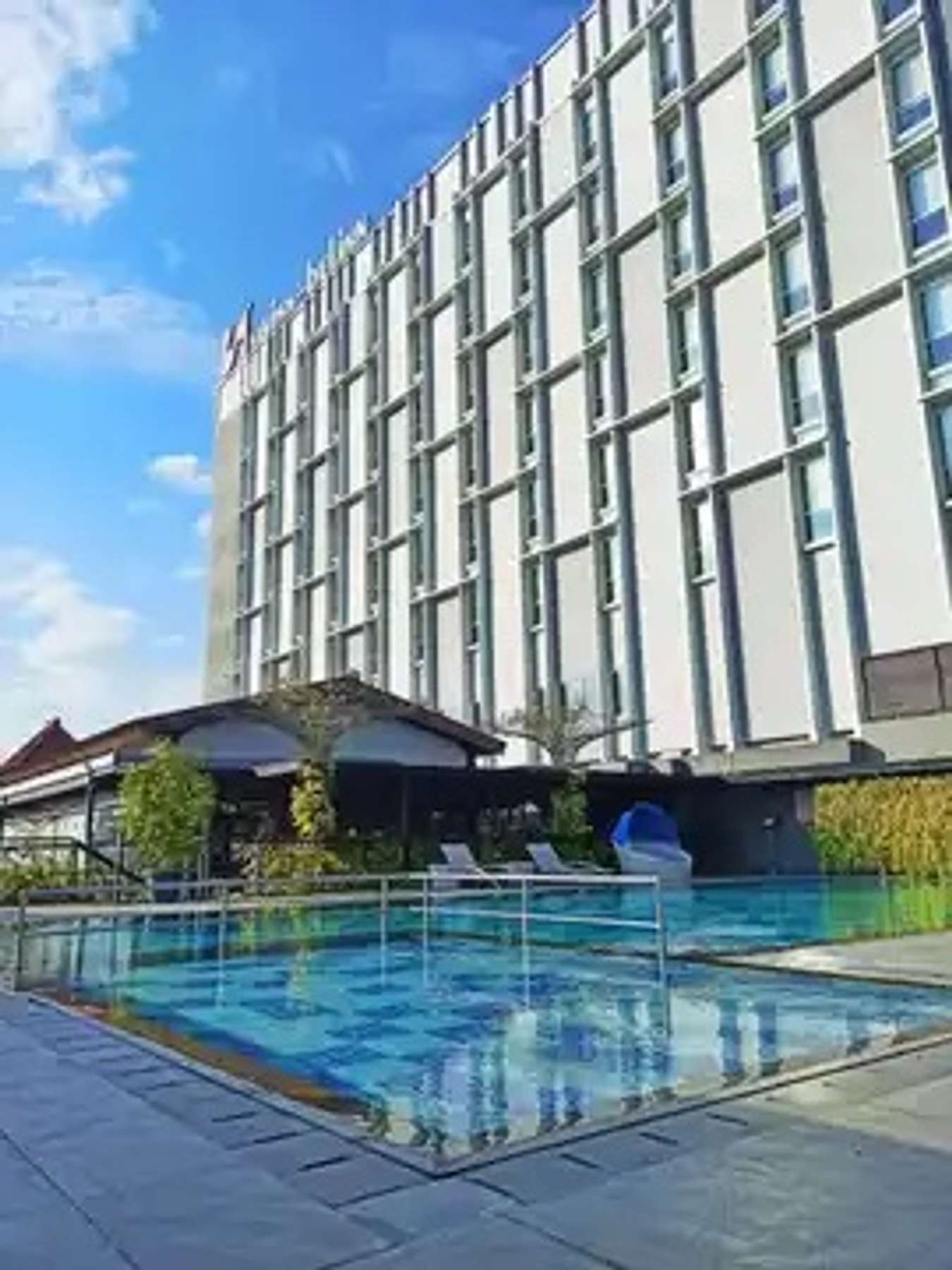 Hotel dengan Kolam Renang di Solo - Swiss-Belinn Saripetojo Solo