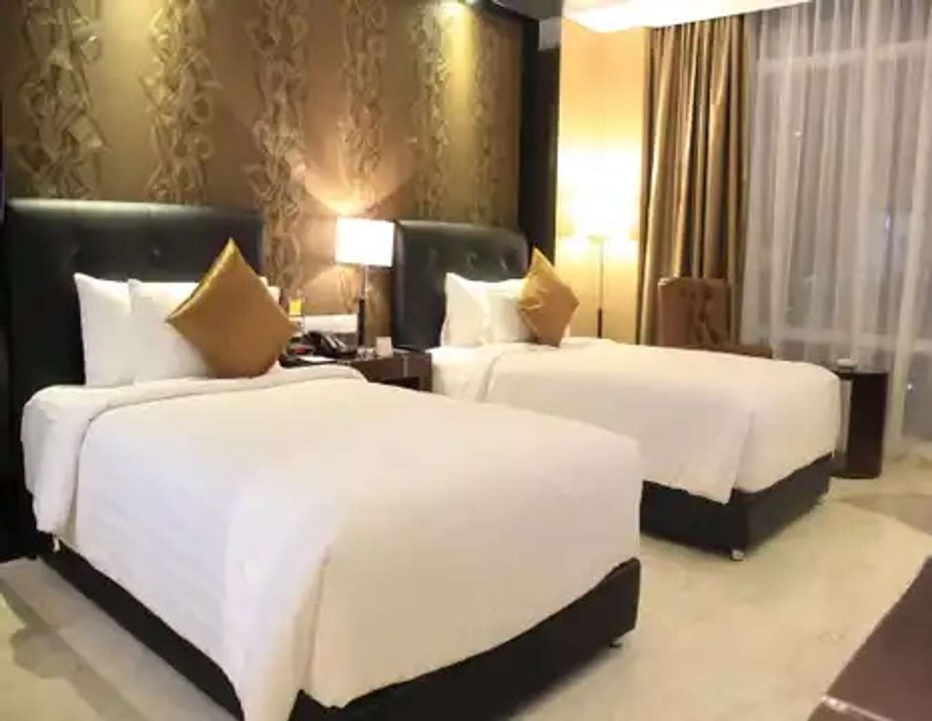 Hotel dengan kolam renang di Solo - Best Western Premier Solo Baru