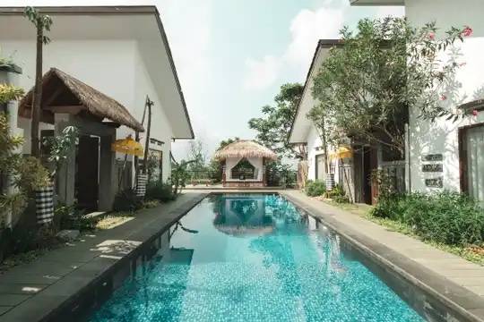 Rekomendasi Vila Work from Bandung - Omah Angkul Angkul Pool Villa 2