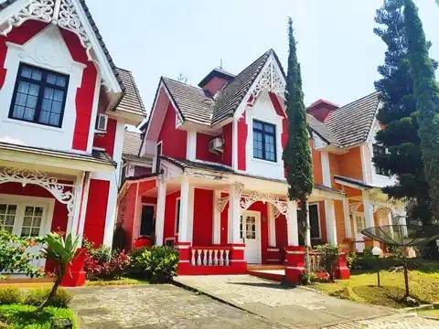 Vila di Puncak untuk Rombongan - Zevannya Villa Victorian Kota Bunga