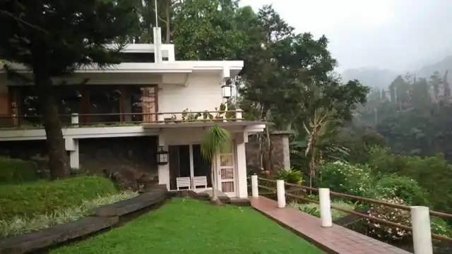 Vila di Tawangmangu dengan Private Pool - Villa Teras Syariah