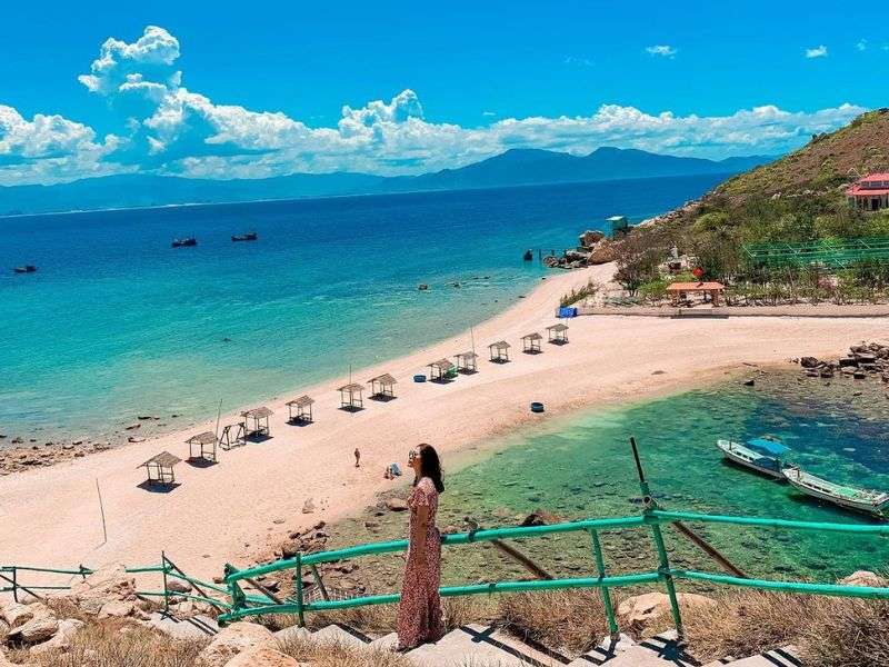 9 địa điểm tham quan Nha Trang ngắm trọn vẻ đẹp thiên đường du lịch