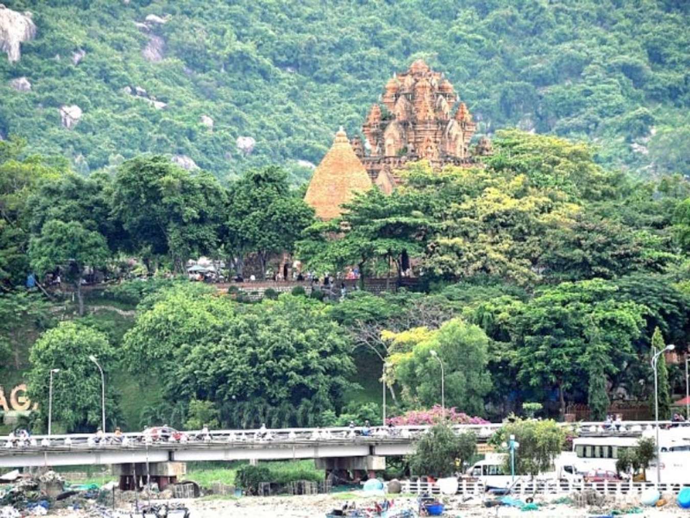 tháp bà ponagar du lịch nha trang